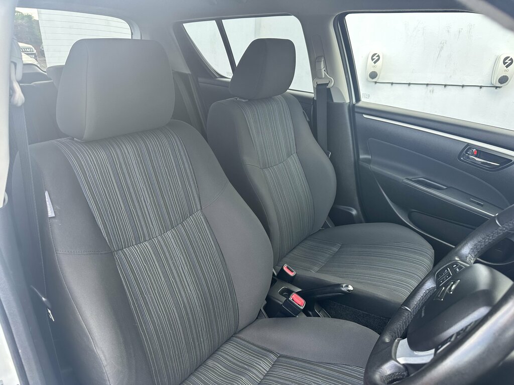 Suzuki Swift Sz-l 3-Door Red #8