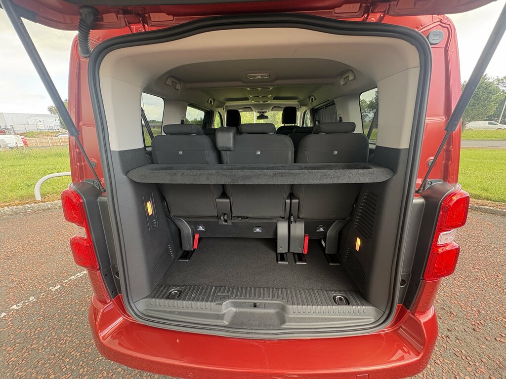 Peugeot Traveller Active Black #11