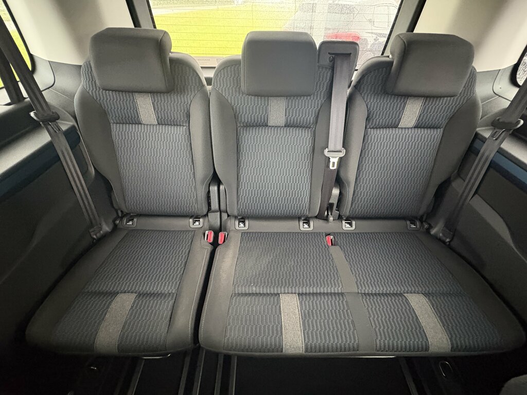 Peugeot Traveller Active Black #40