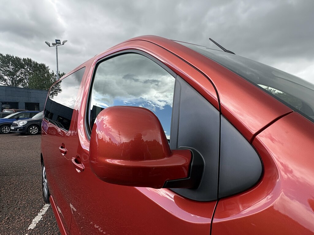 Peugeot Traveller Active Black #15