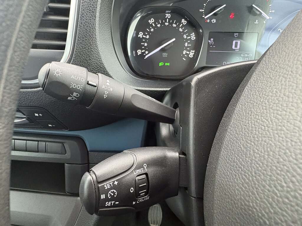 Peugeot Traveller Active Black #23