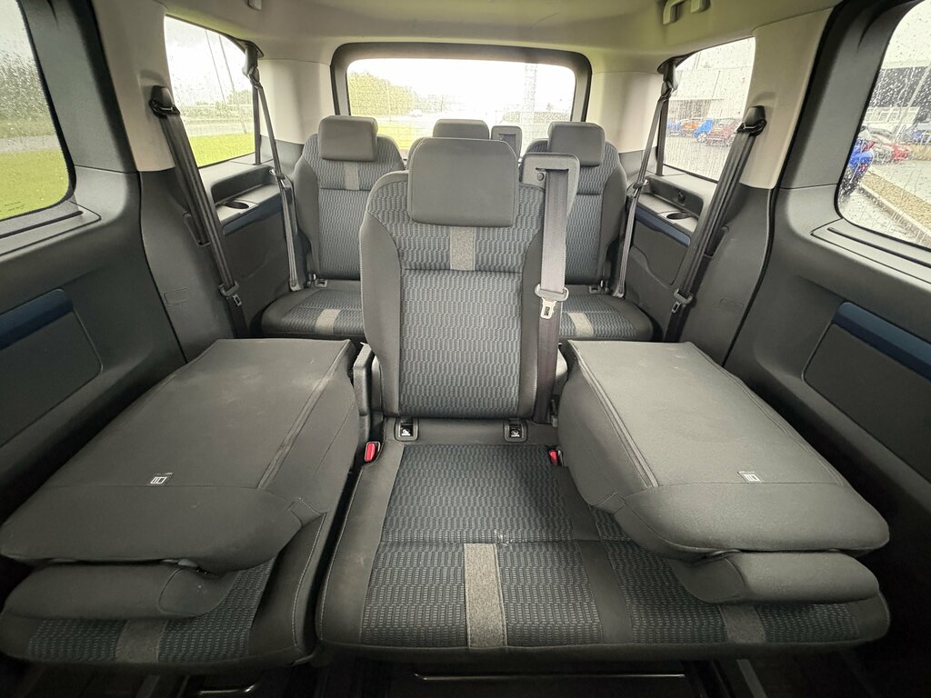 Peugeot Traveller Active Black #39