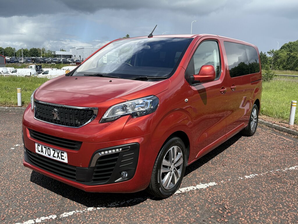 Peugeot Traveller Active Black #2