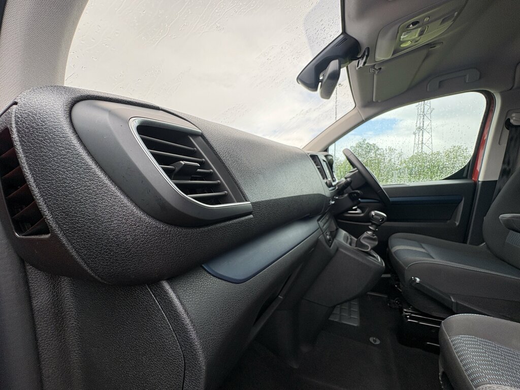 Peugeot Traveller Active Black #47