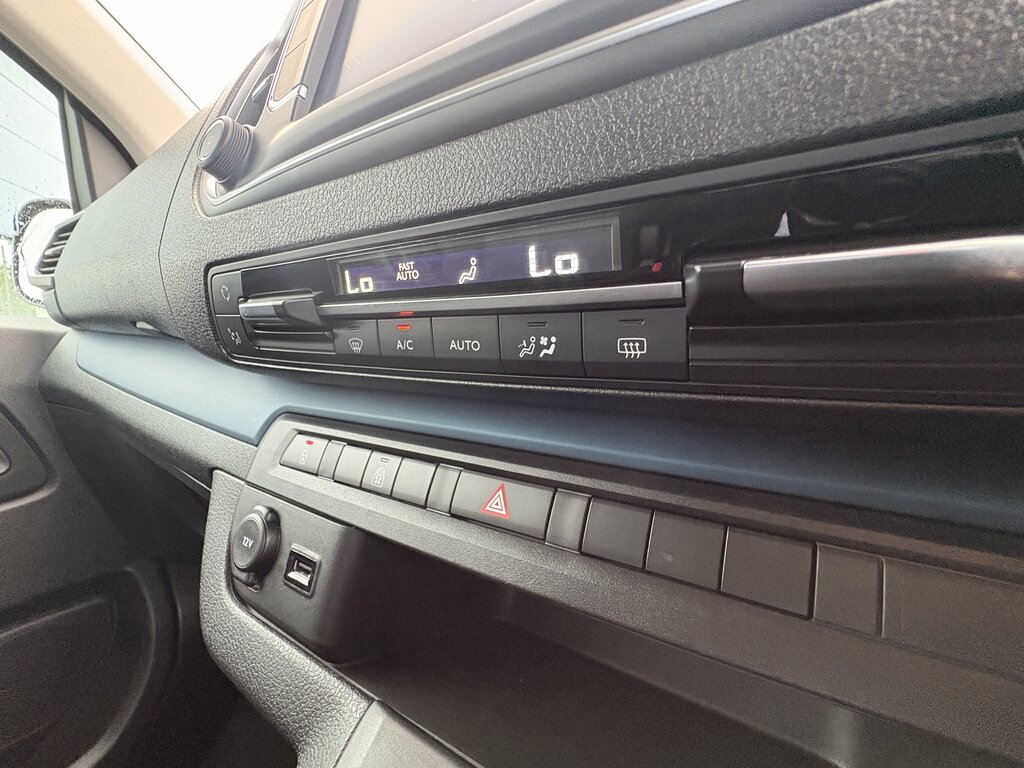 Peugeot Traveller Active Black #29