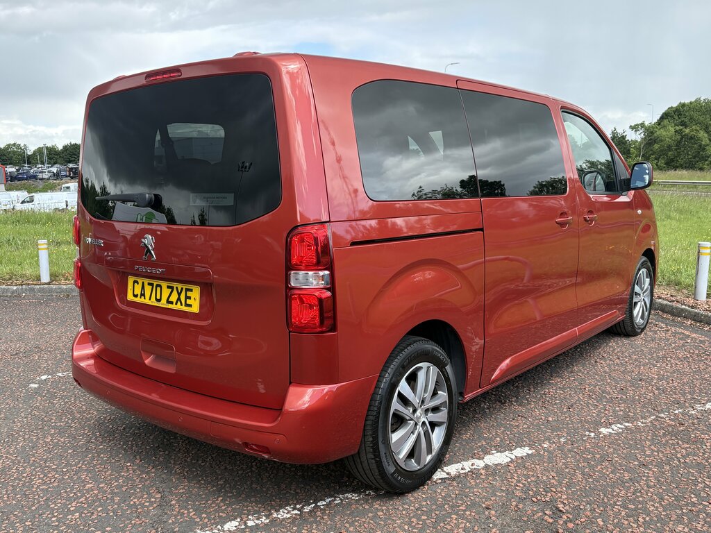 Peugeot Traveller Active Black #8