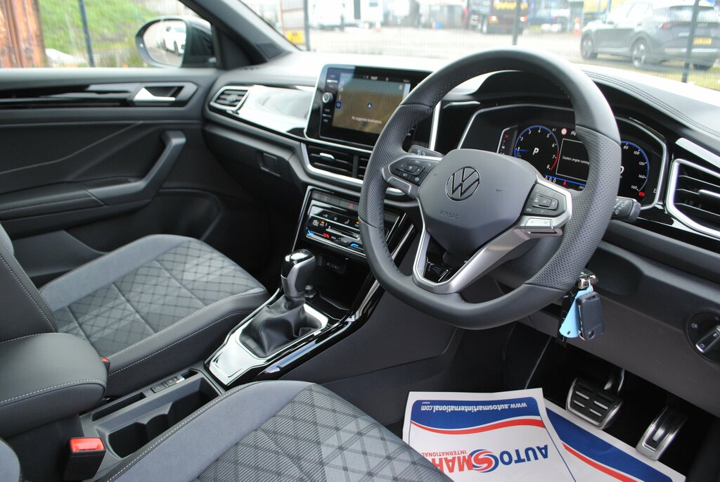 Volkswagen T-Roc Suv Black #10