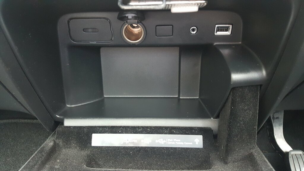 Citroen C4 Picasso Bluehdi Vtr Plus Red #25