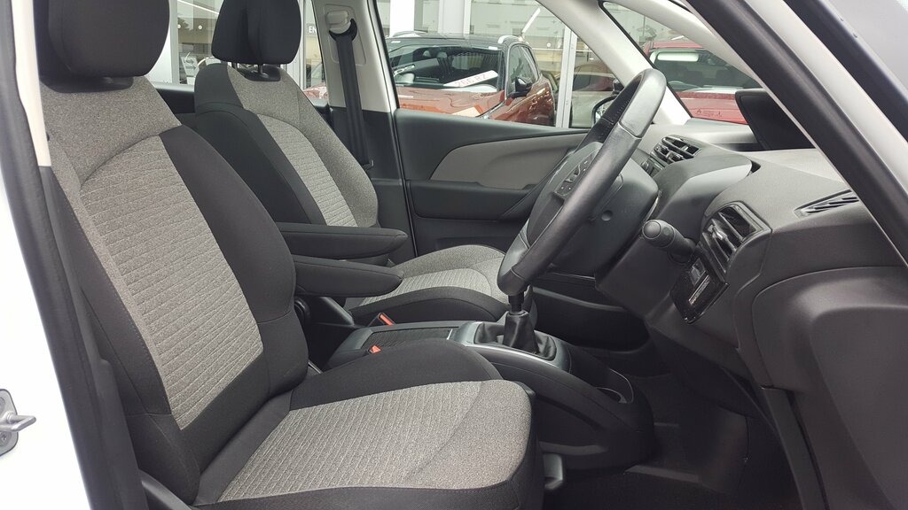 Citroen C4 Picasso Bluehdi Vtr Plus Red #6