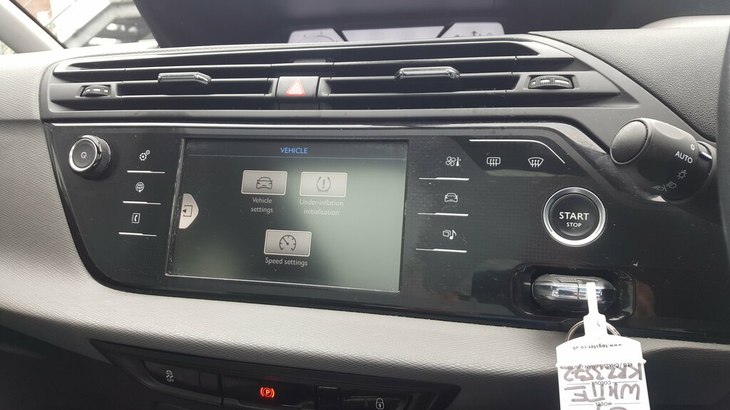 Citroen C4 Picasso Bluehdi Vtr Plus Red #20