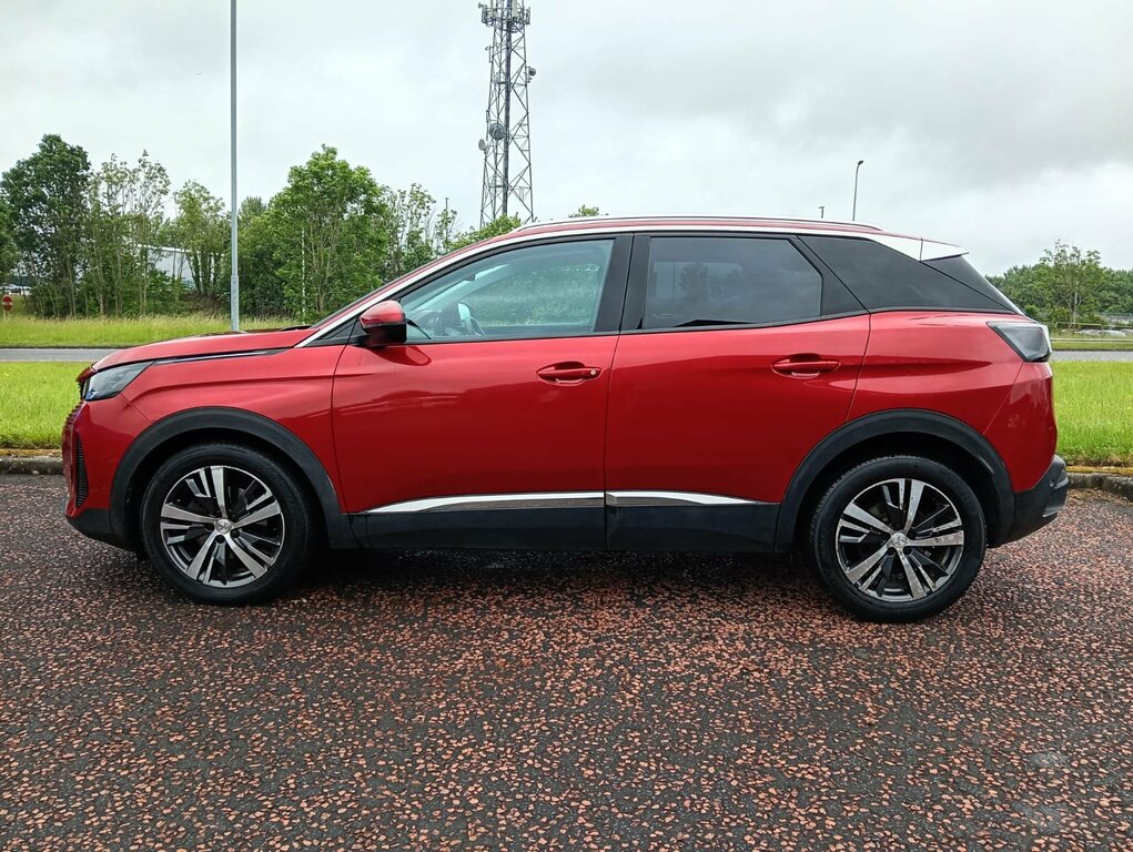Peugeot 3008 2021 Peugeot 3008 1.5 Bluehdi Ss Allure Premium Red #3