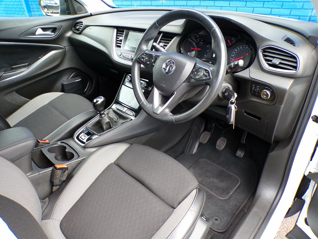 Vauxhall Grandland X Elite Nav White #21