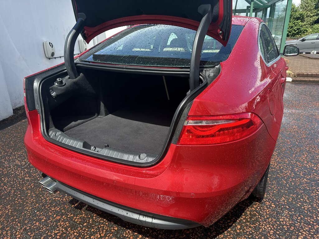 Jaguar XF 2.0D 180 Portfolio Black #9