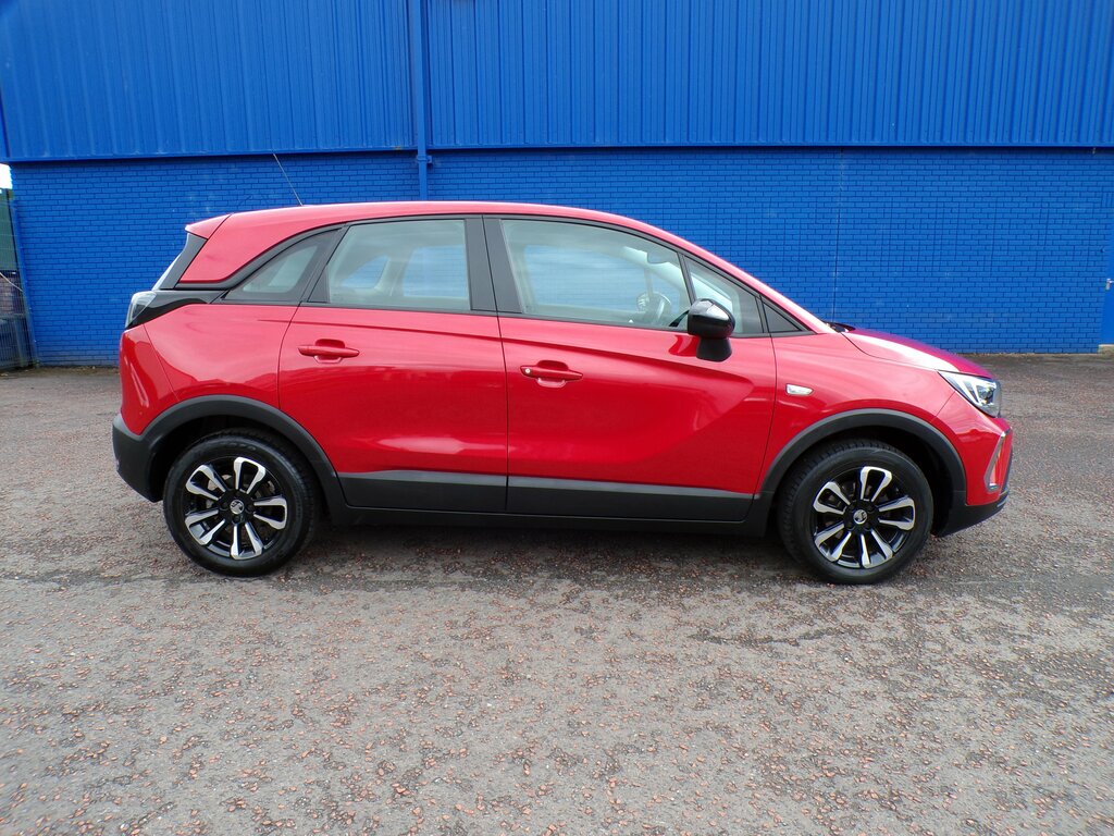 Vauxhall Crossland 2021 Vauxhall Crossland 1.5 Se Nav Premium Red #2