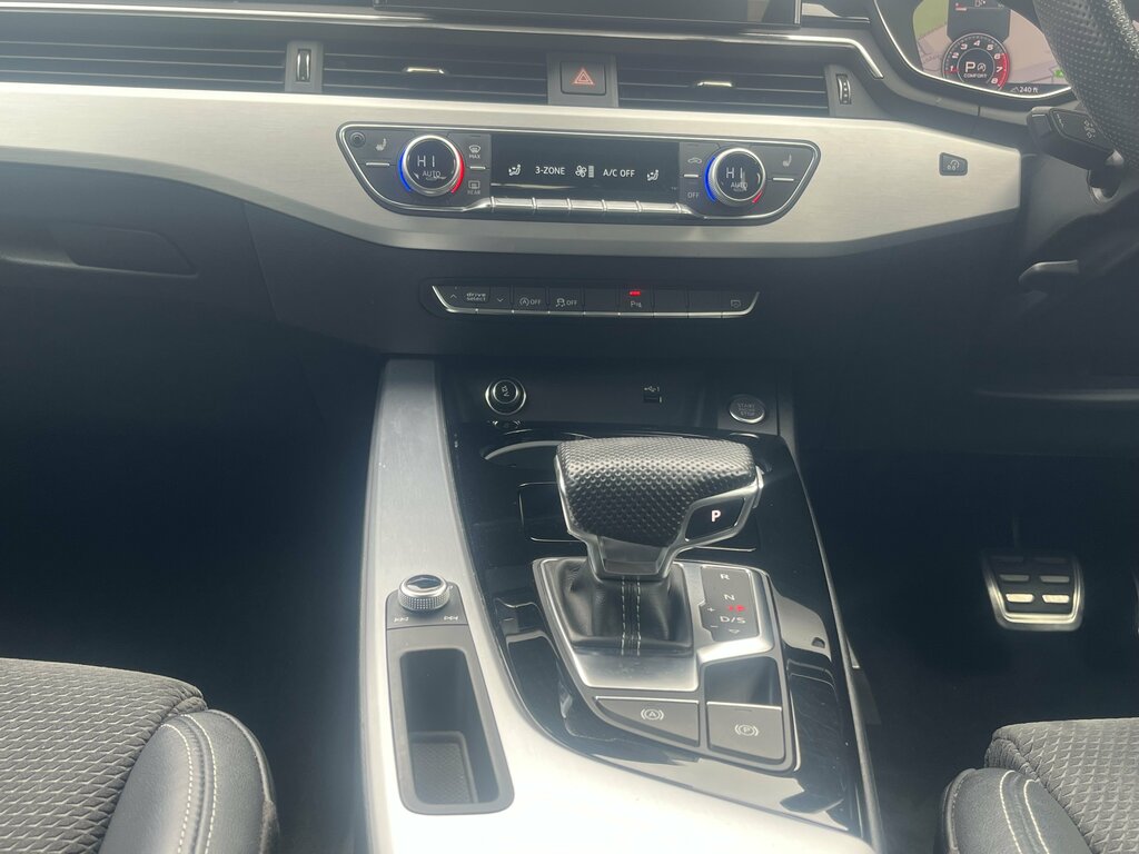 Audi A4 45 Tfsi Quattro Black Edition S Tronic Blue #14