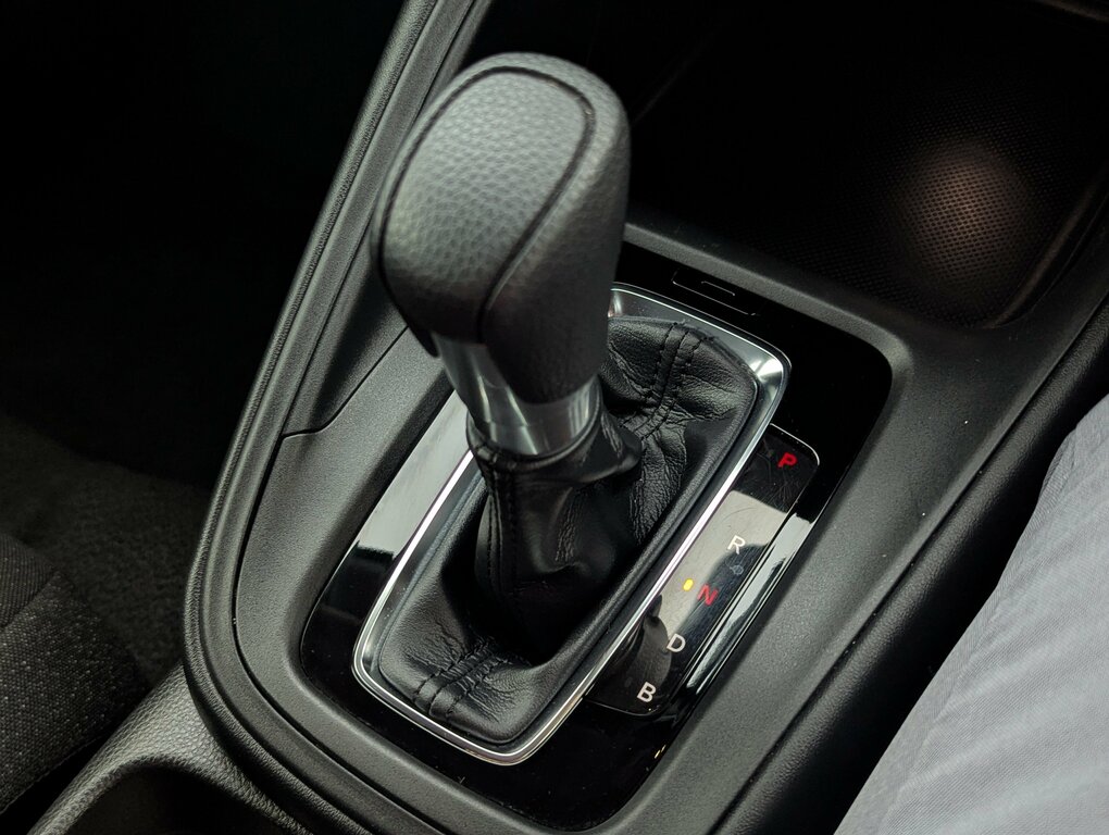 Honda Hr-V 1.5 Ehev Elegance Cvt White #26