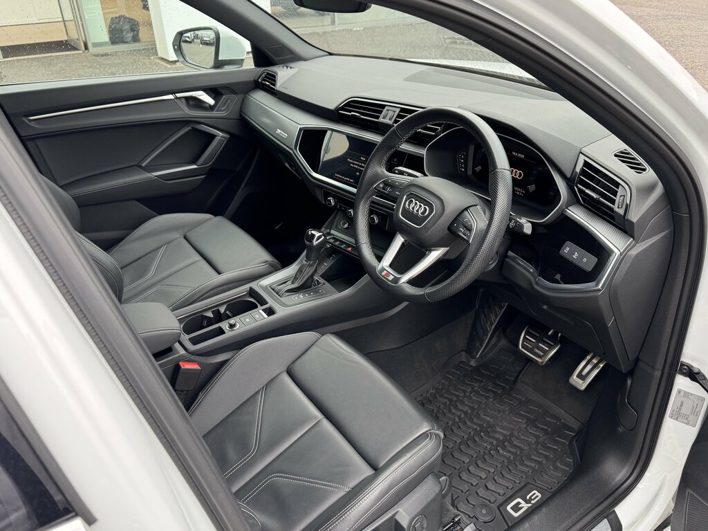 Audi Q3 2023 Audi Q3 S-line 35 2.0 Tdi 150Ps S-tronic BL73OGR White #3