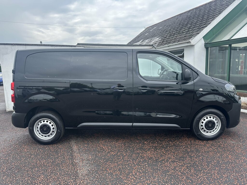 Citroen Dispatch Ex.vat 2026 Citroen Dispatch 1.5 Enterprise M Black #3