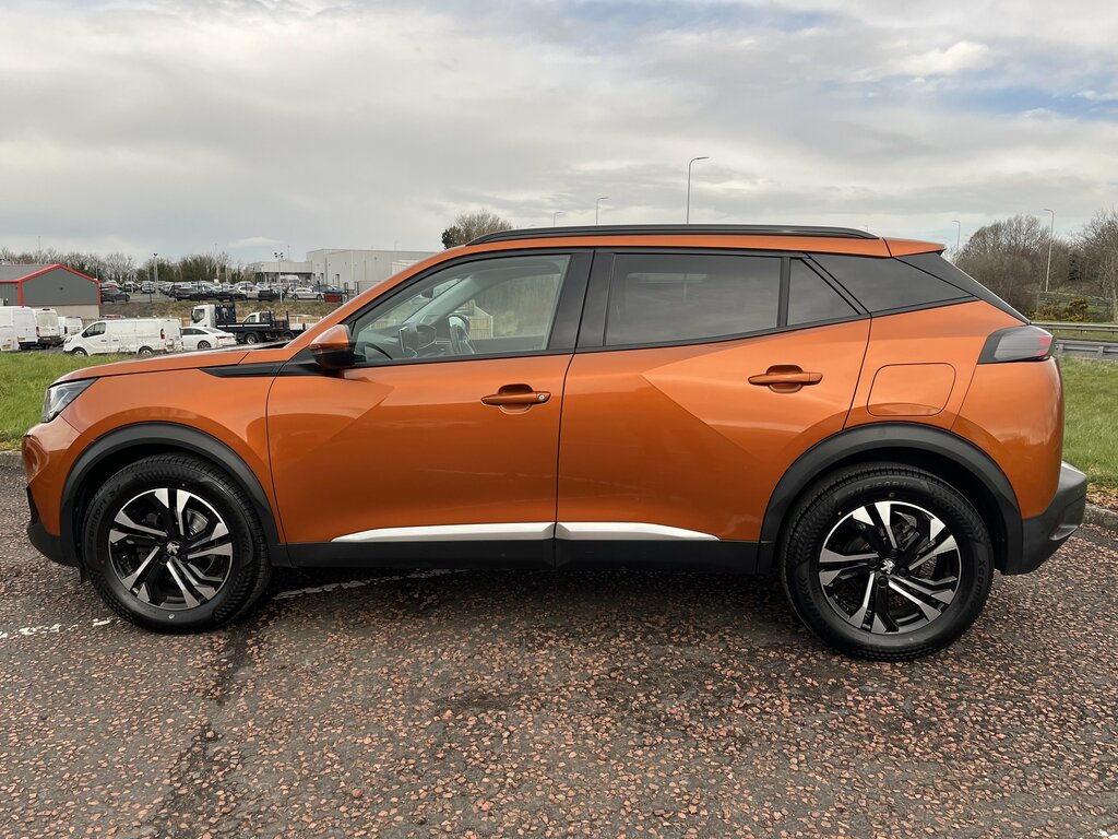 Peugeot 2008 2020 Peugeot 2008 1.2 Pt100 Allure Premium Orange #3