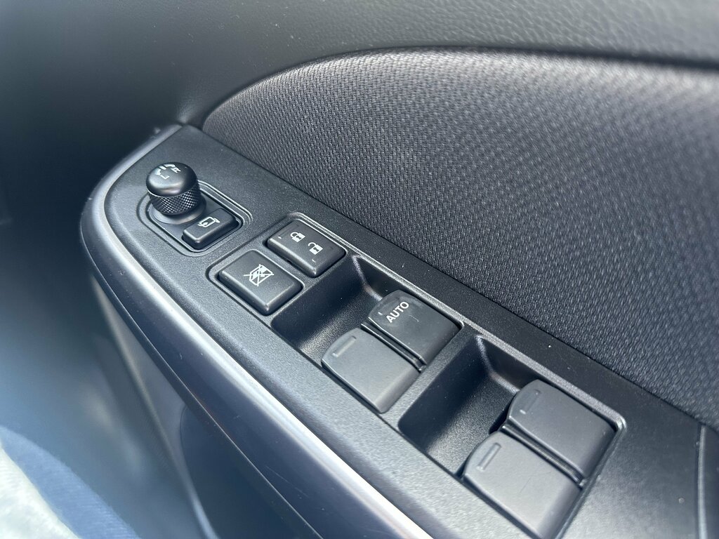 Suzuki Swift Sz-l Dualjet Silver #11