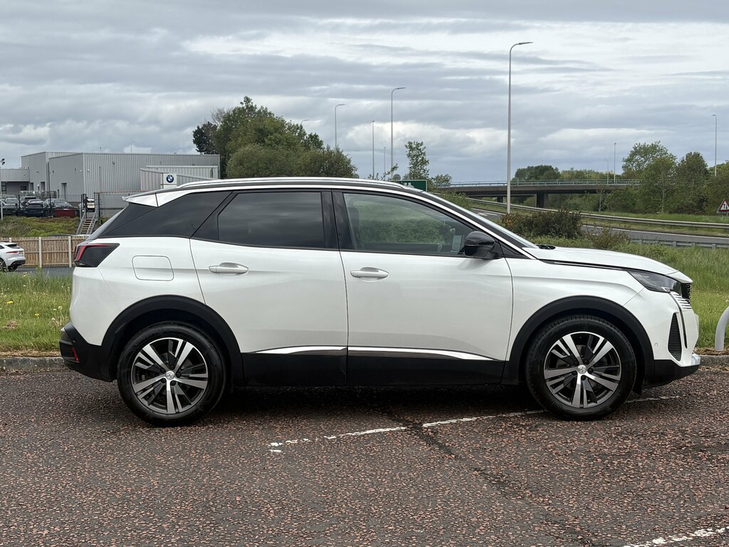 Peugeot 3008 2023 Peugeot 3008 1.5 Bhdi130 Allure Premium Plus AVZ5177 White #4