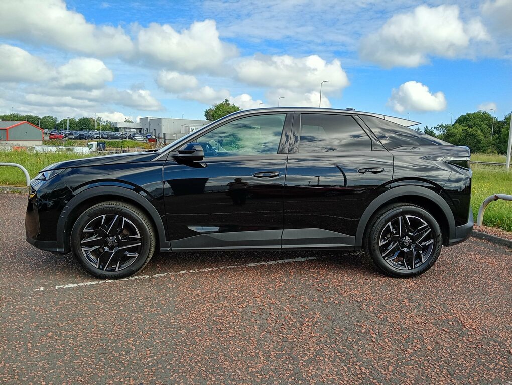 Peugeot 3008 2024 Peugeot 3008 1.2 Allure Black #2