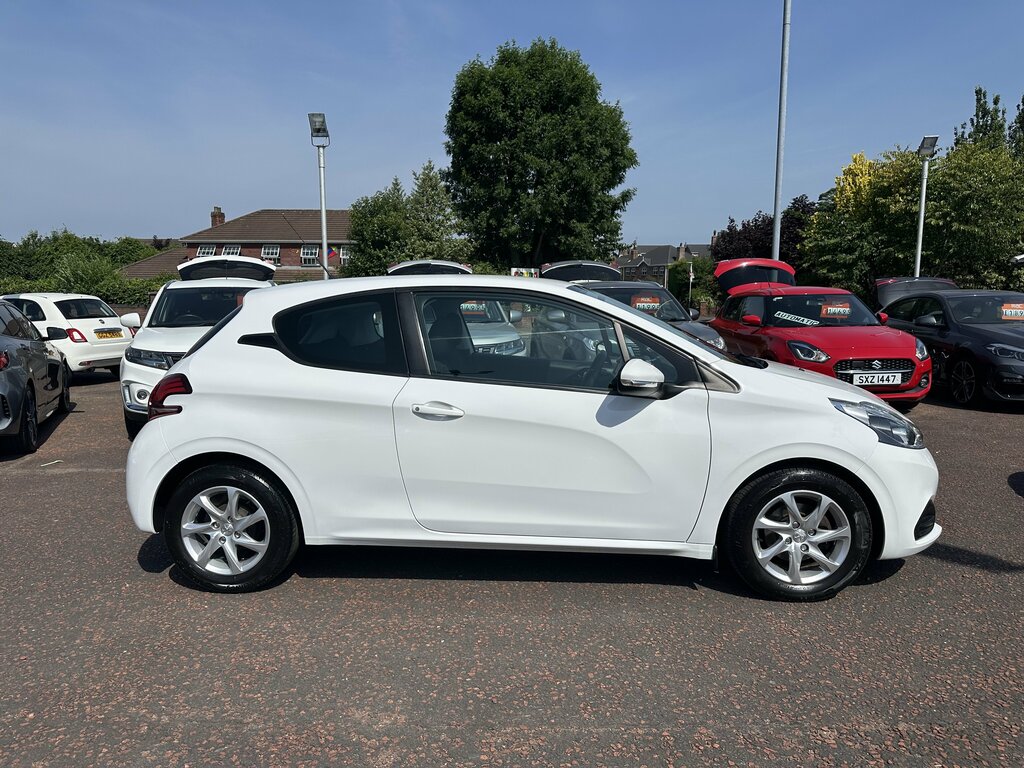 Peugeot 208 2016 Peugeot 208 1.0 Active White #3