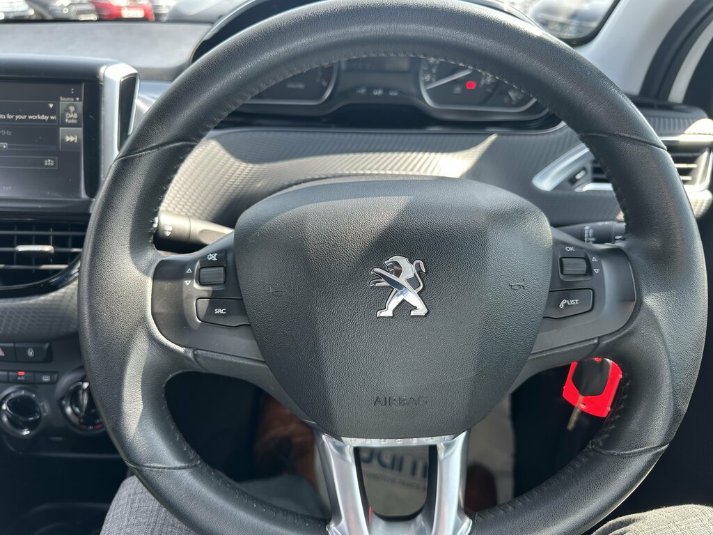 Peugeot 208 Hatchback Red #15