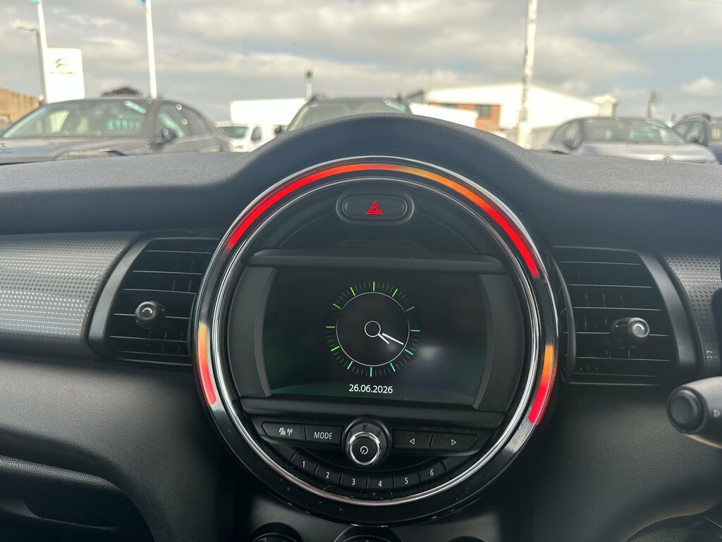 Mini Hatch 1.5 Cooper II 5Dr- Reversing Sensors, Sportsgreen White #18