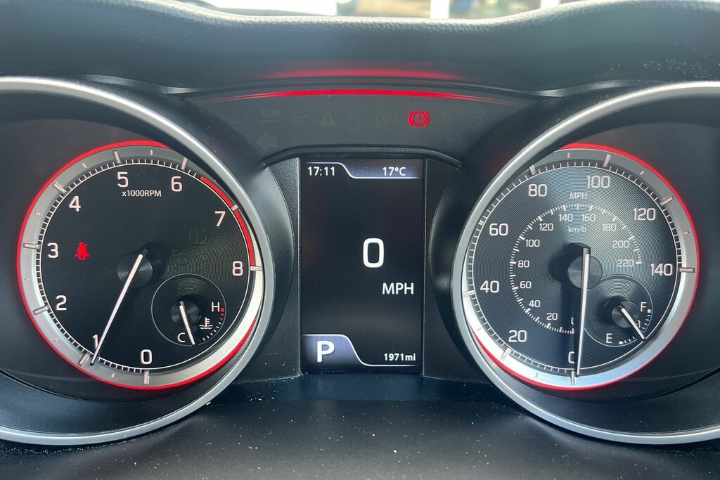 Suzuki Swift Sz5 Dualjet Mhev 1.2 Red #16