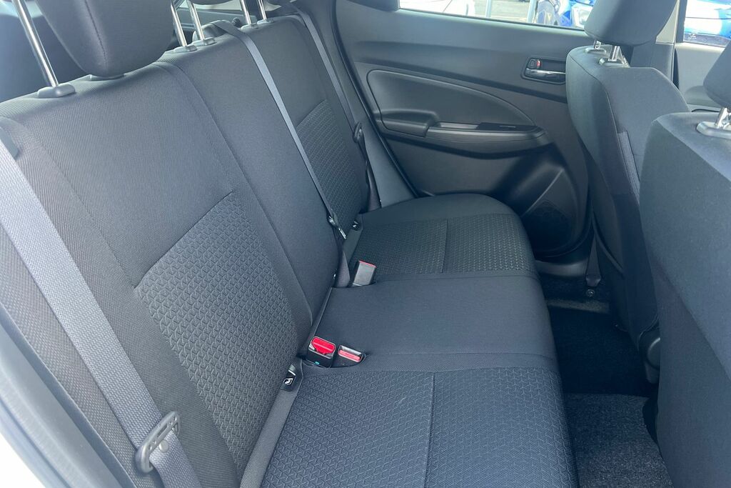 Suzuki Swift Sz5 Dualjet Mhev 1.2 Red #18