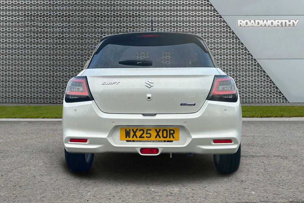 Suzuki Swift 1.2 Mild Hybrid Motion White #4
