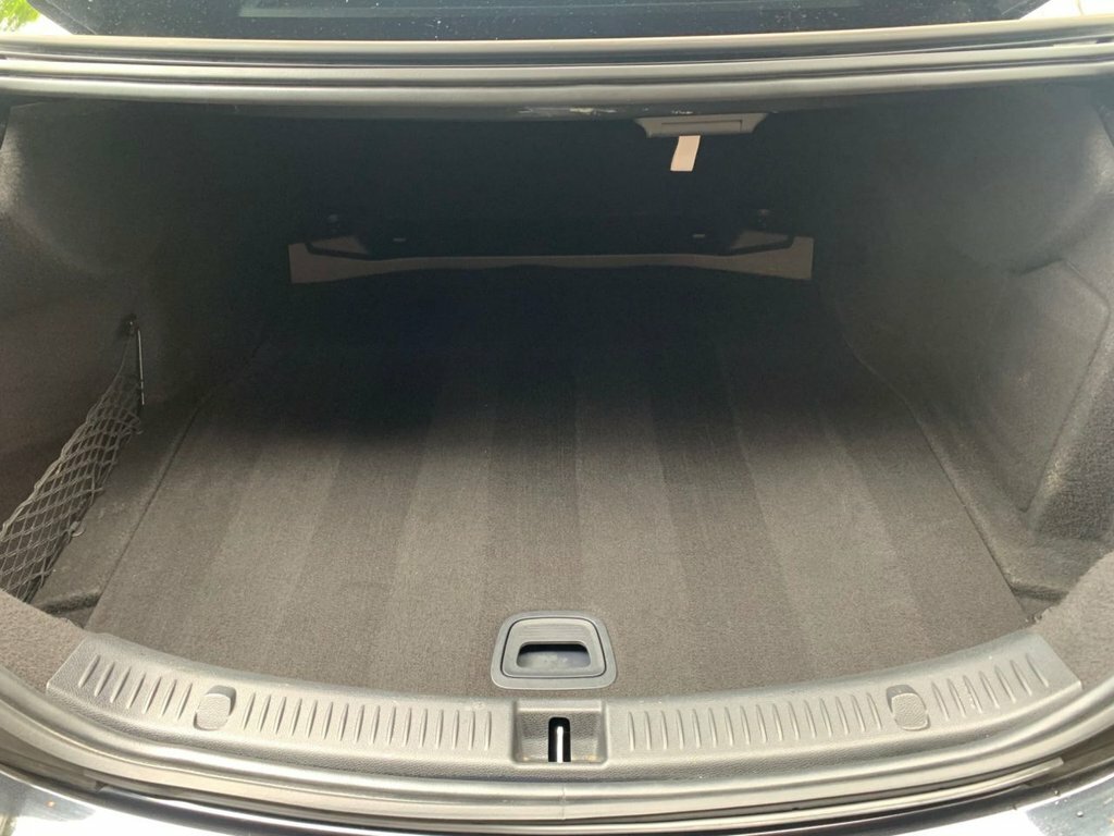 Mercedes-Benz E Class 2L Amg Line W8BLK Black #6