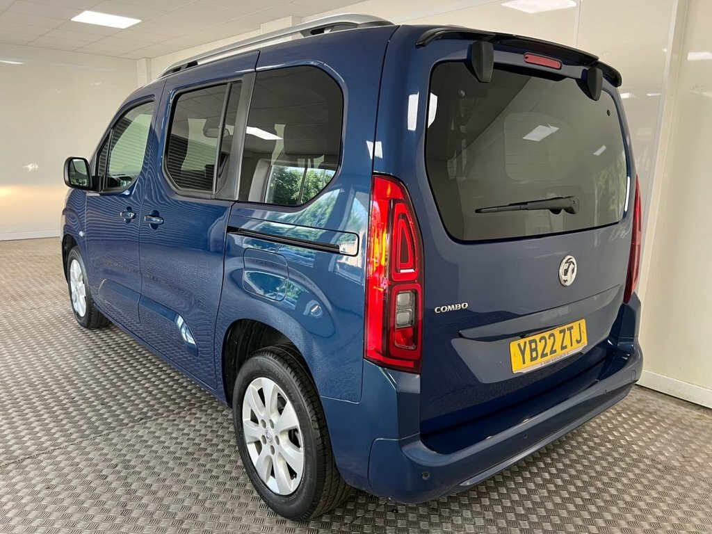 Vauxhall Combo Life 1.5L Elite Blue #3