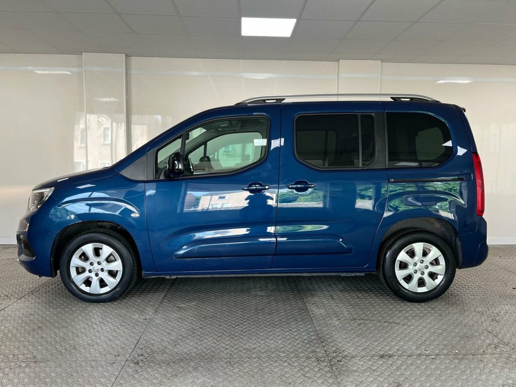 Vauxhall Combo Life 1.5L Elite Blue #2