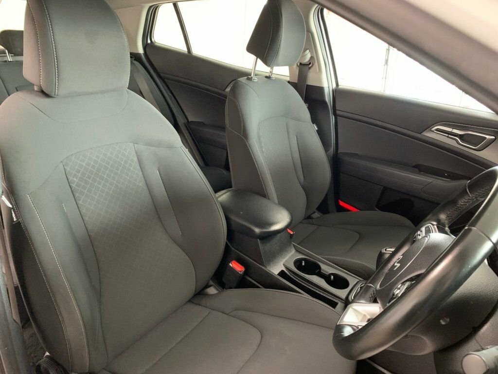 Kia Sportage 1.6L 2 YUI7802 White #6
