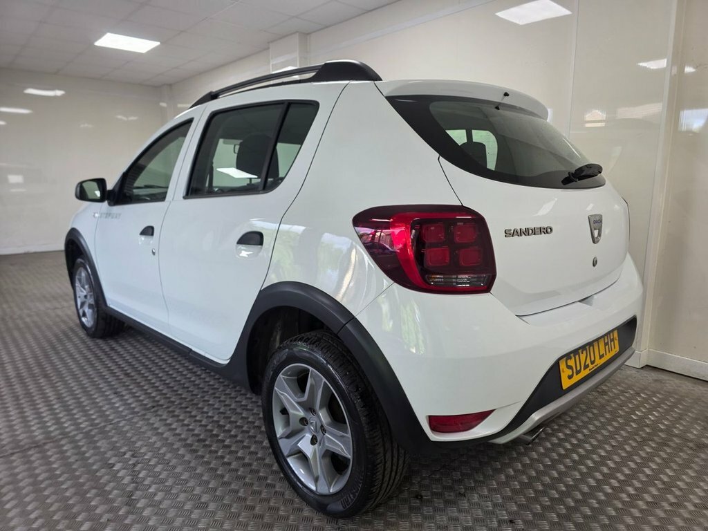Dacia Sandero Stepway Sandero Stepway Essential Tce White #3