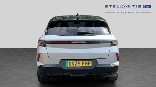Vauxhall Grandland 73Kwh Ultimate Suv 213 Ps DN25FHF  #4