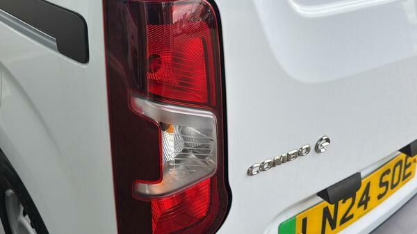 Vauxhall Combo-e Life 2300 50Kwh Prime Panel Van L1 7  #5