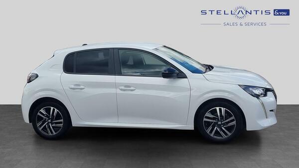 Peugeot 208 1.2 Puretech Active Premium Hatchback VN23TEO  #2