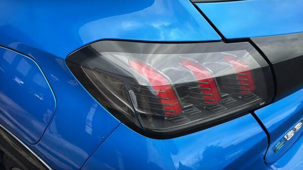 Peugeot e-208 50Kwh Gt Line Hatchback 136 Ps  #5