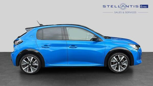 Peugeot e-208 50Kwh Gt Line Hatchback 136 Ps  #2