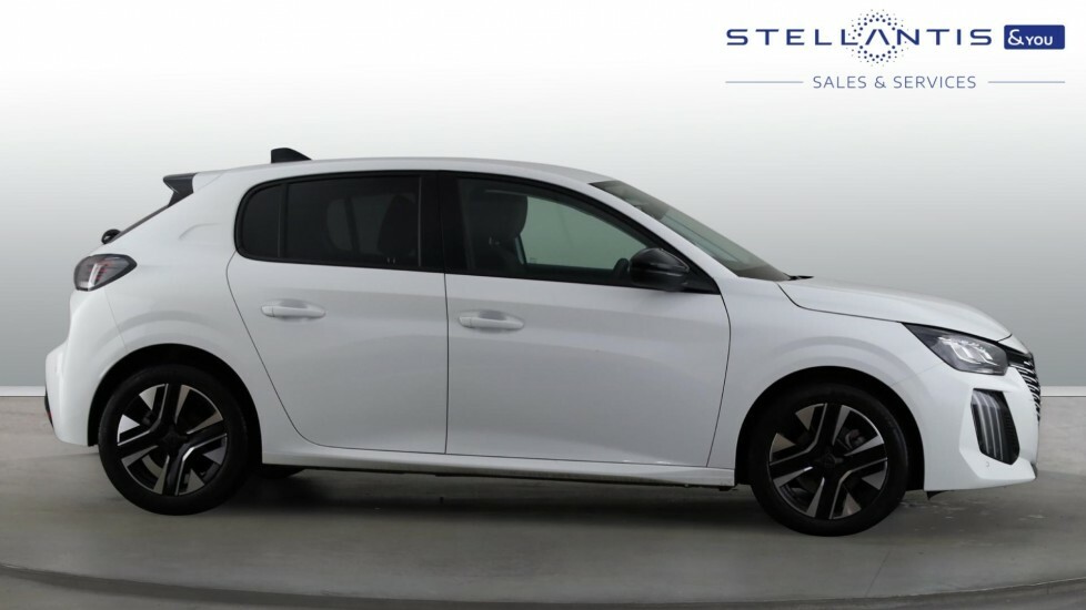 Peugeot 208 1.2 Puretech Allure Hatchback Eu BF24EOM #4
