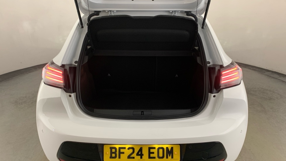 Peugeot 208 1.2 Puretech Allure Hatchback Eu BF24EOM #5