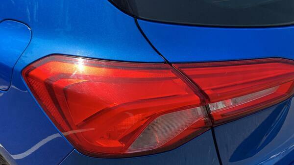 Ford Focus 1.0T Ecoboost Titanium Hatchback #5