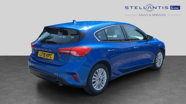 Ford Focus 1.0T Ecoboost Titanium Hatchback #3