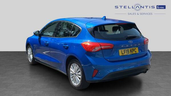 Ford Focus 1.0T Ecoboost Titanium Hatchback #6