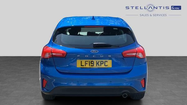 Ford Focus 1.0T Ecoboost Titanium Hatchback #4