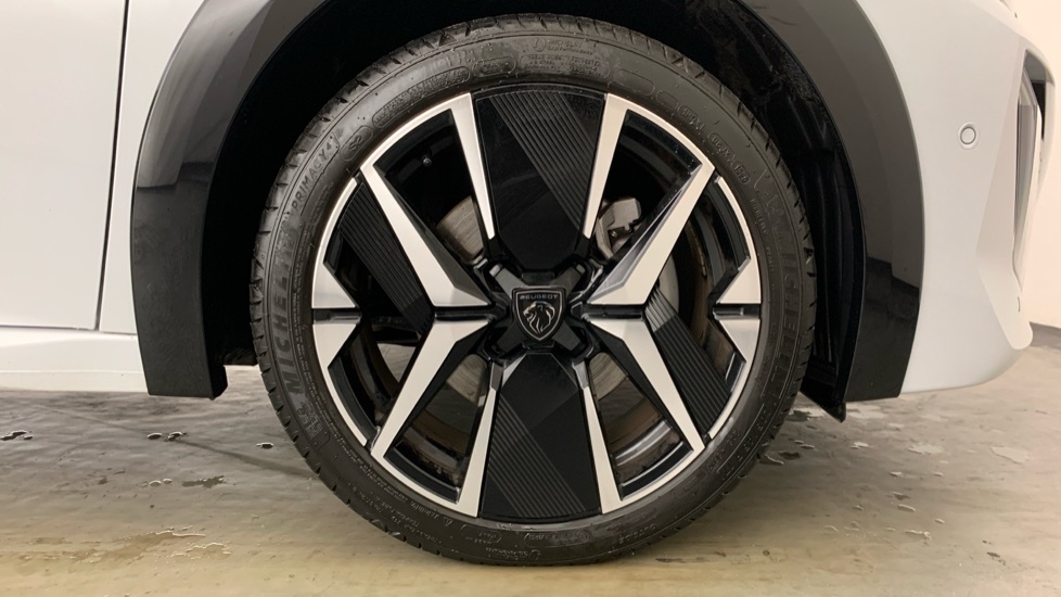 Peugeot 208 1.2 Gt Premium Hatchback Hybrid E-dsc6  #24