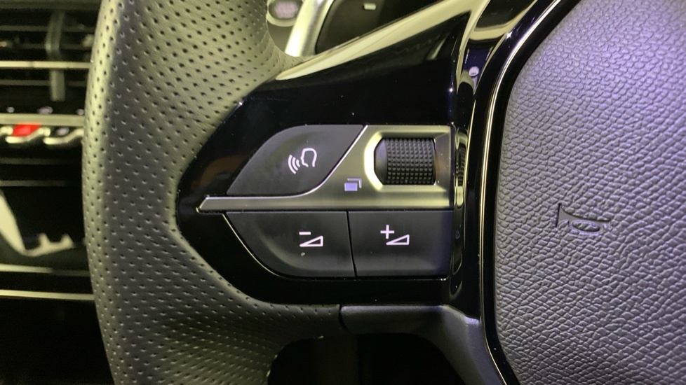 Peugeot 208 1.2 Gt Premium Hatchback Hybrid E-dsc6  #18